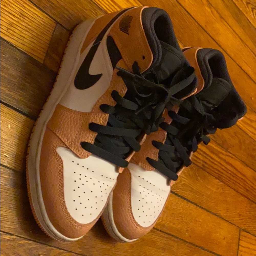Jordan 1s Women